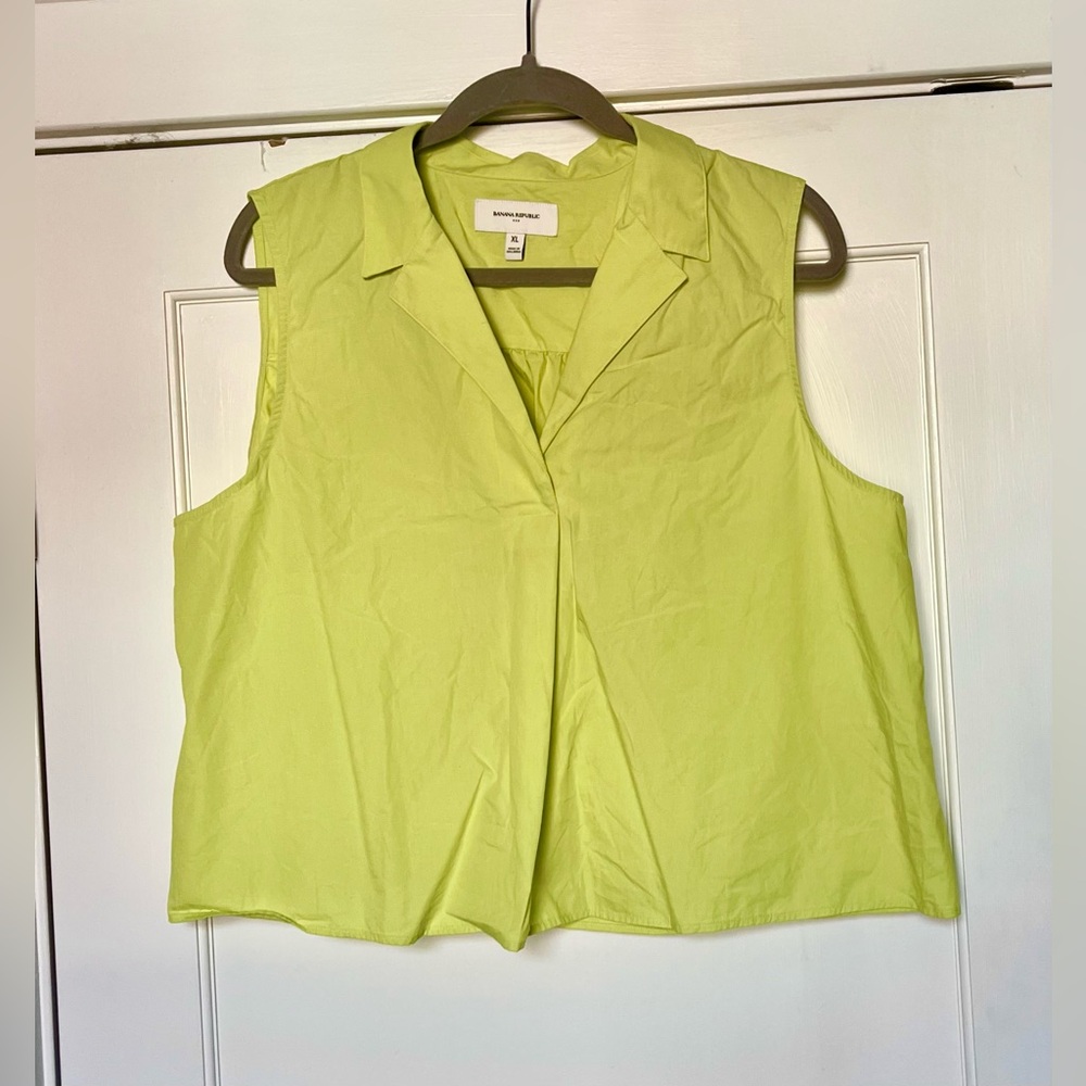 Collared Cropped Blouse